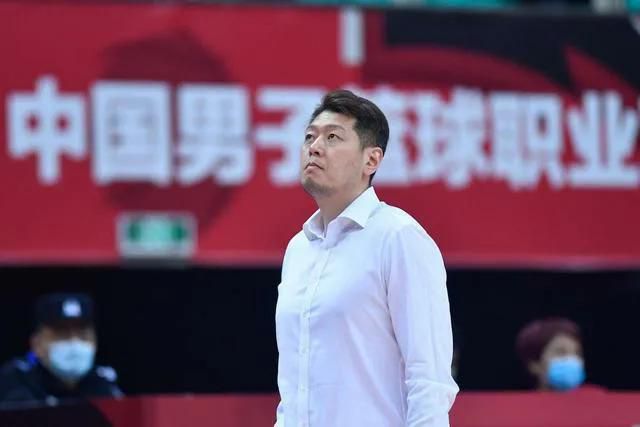 在夫面前被侵犯