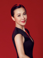 老师脱了裙子坐了上去电影